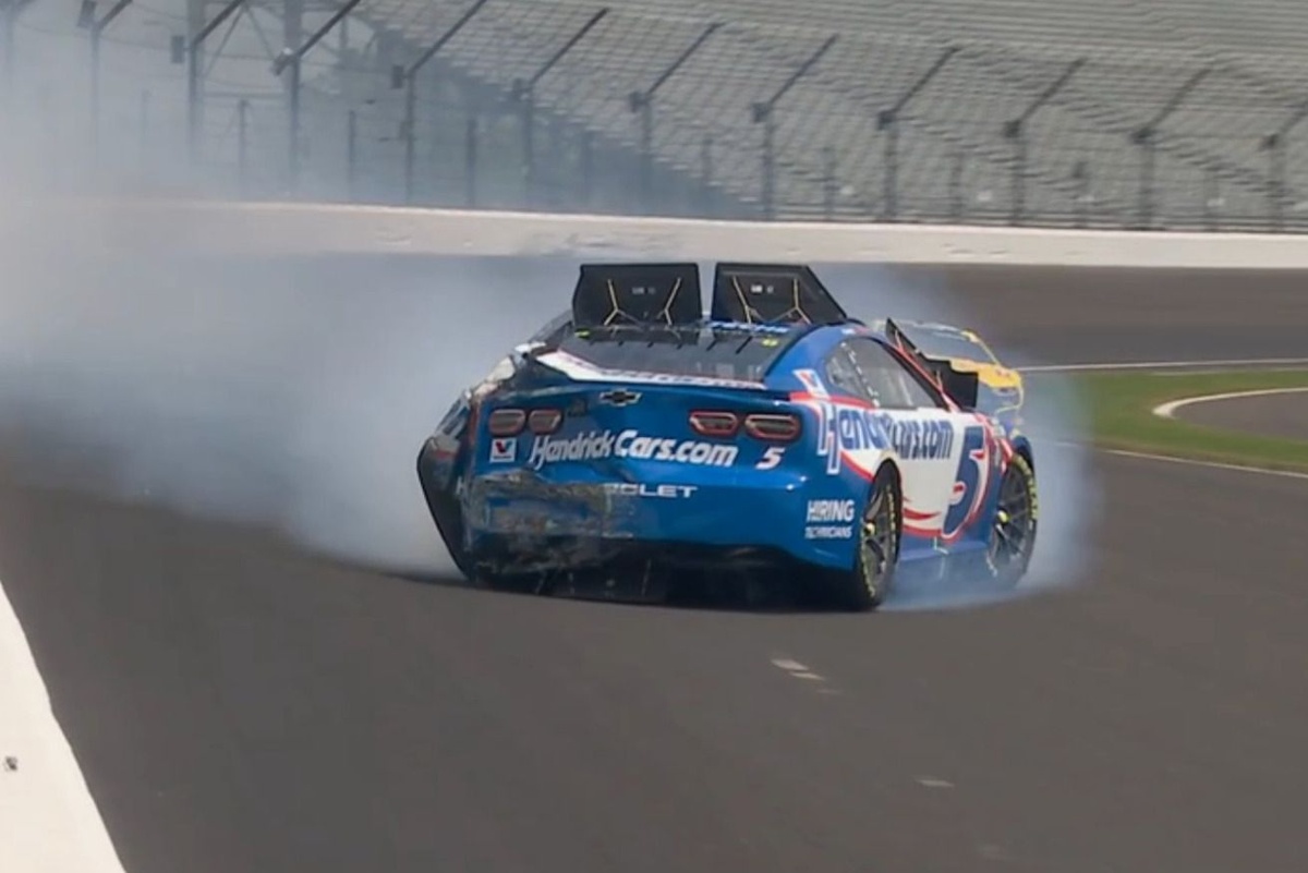 Kyle Larson crashes out of Brickyard 400, finishing last