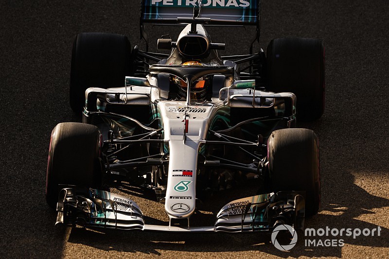 Hamilton: una reprimenda per aver superato la linea bianca fra pista e pit lane