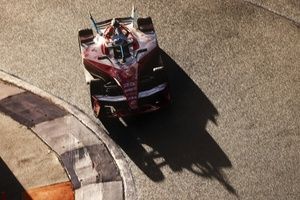 Rowland odwraca wynik w samej końcówce