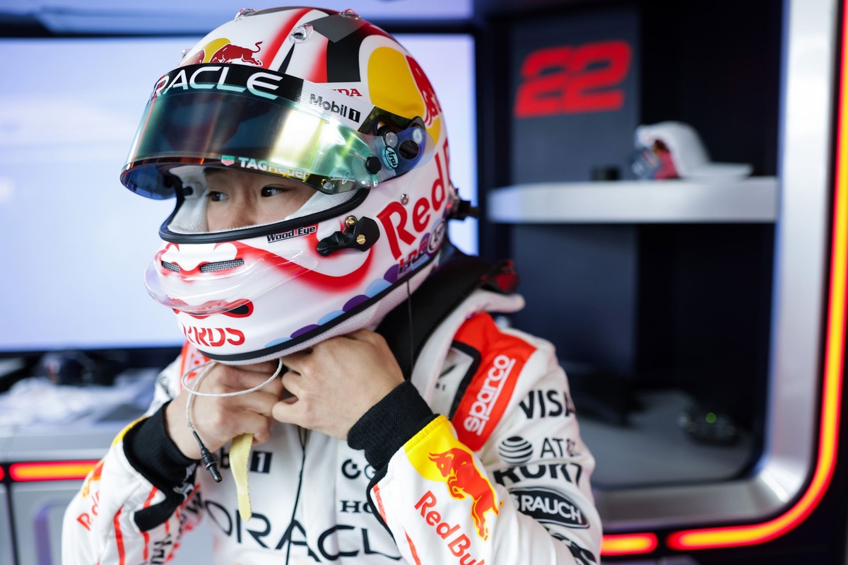 F1 日本GP 2025 レッドブル ドライバーシール　フェルスタッペン 角田 F1 日本GP 2025 レッドブル ドライバーシール フェルスタッペン 角田