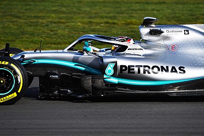 Ecco il video del primo giro di Hamilton al volante della Mercedes W10 a Silverstone