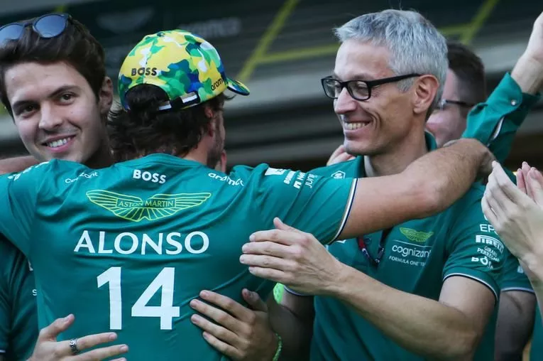 Felipe Drugovich, Reserve Driver, Aston Martin F1 Team, Mike Krack, Team Principal, Aston Martin F1 Team, celebrate with Fernando Alonso, Aston Martin F1 Team, 3rd position, after the race