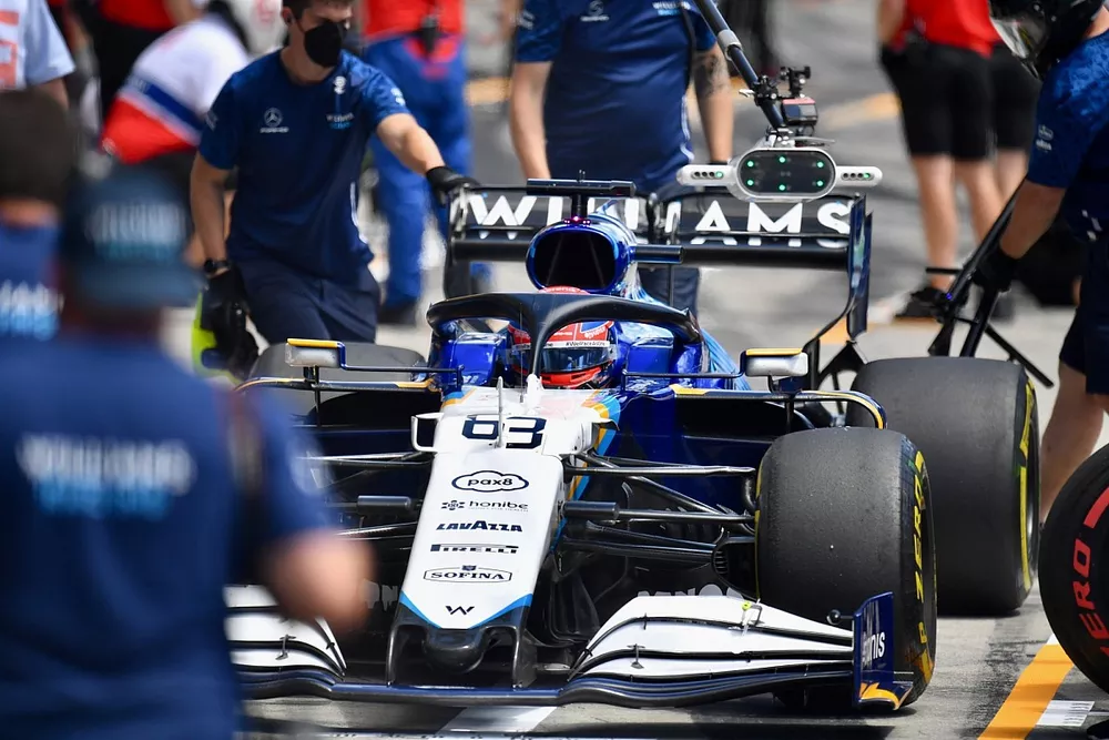 George Russell, Williams FW43B, dans la voie des stands