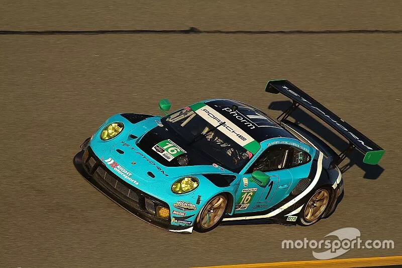 #16 Wright Motorsports Porsche 911 GT3 R: Ryan Hardwick, Patrick Long, Klaus Bachler, Anthony Imperato