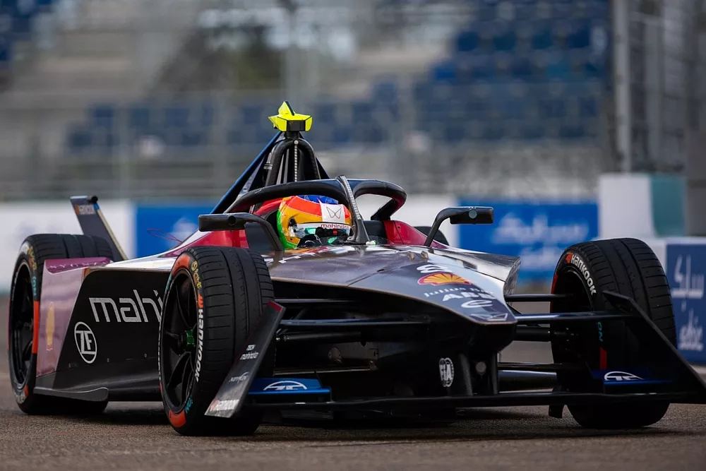 Roberto Merhi Test
