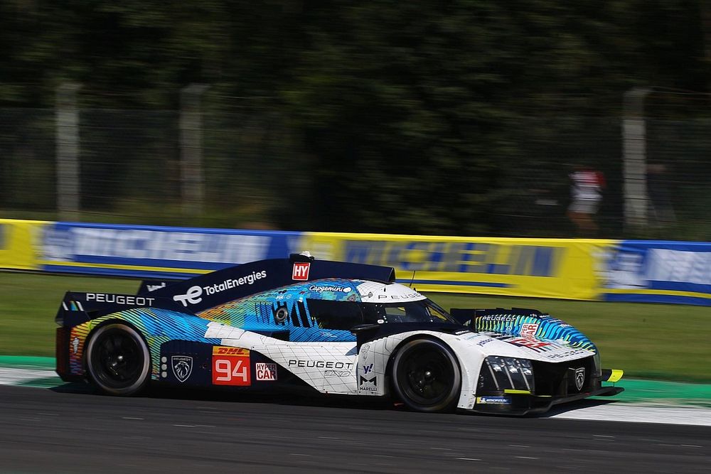 #94 Peugeot Totalenergies Peugeot 9X8: Loic Duval, Gustavo Menezes, Nico Muller