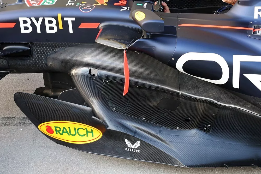Detalle de los pontones del Red Bull Racing RB19