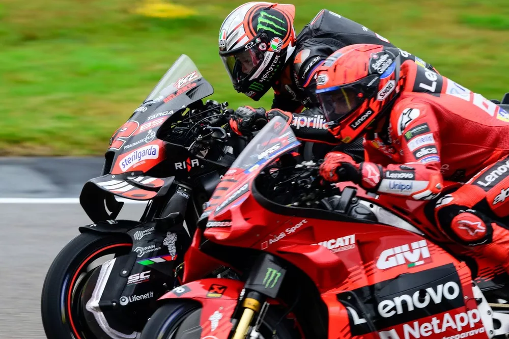 Marco Bezzecchi, Aprilia Racing, Marc M&aacute;rquez, Ducati Team