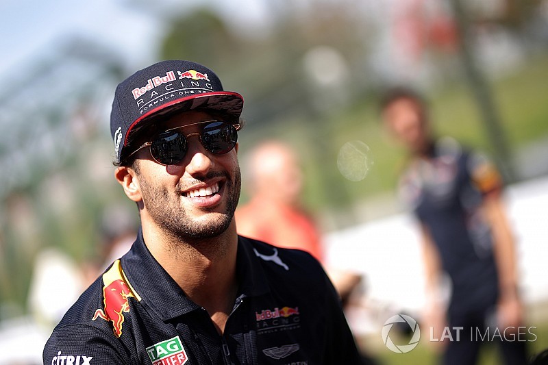 Horner: Ricciardo, Red Bull'da destek rolü oynamayacak