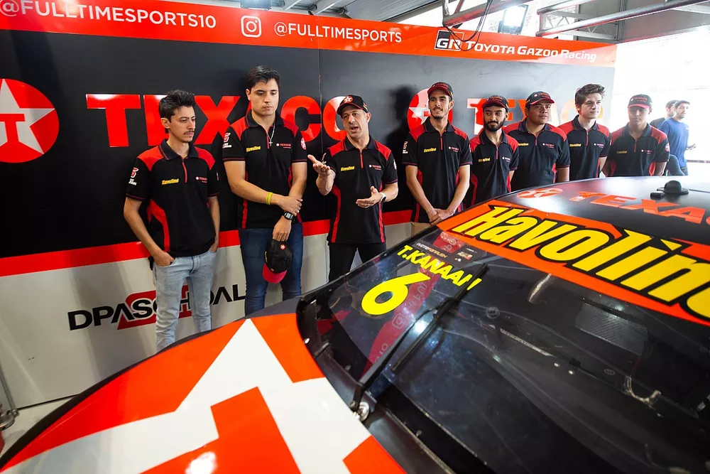 Texaco Racing Car Texaco Racing by TK é campeã da eStock Car com Gustavo Ariel