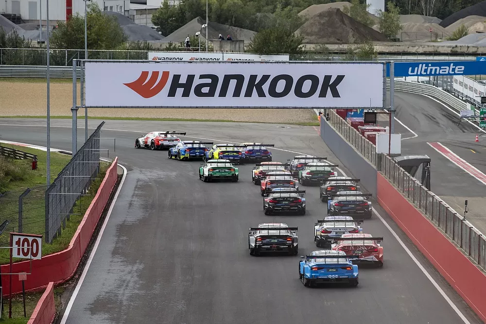 Start action. Ren&eacute; Rast, Audi Sport Team Rosberg, Audi RS 5 DTM leads