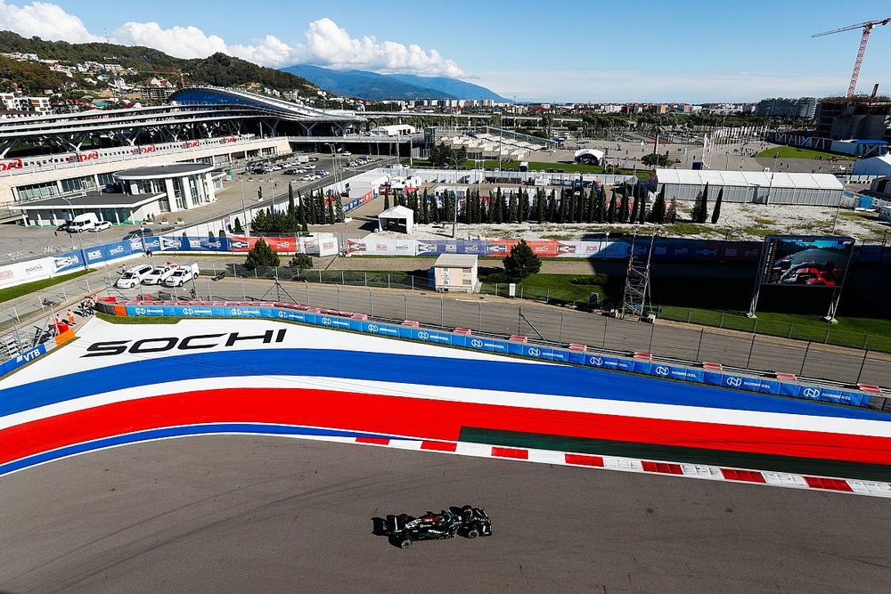 Lewis Hamilton, Mercedes W12