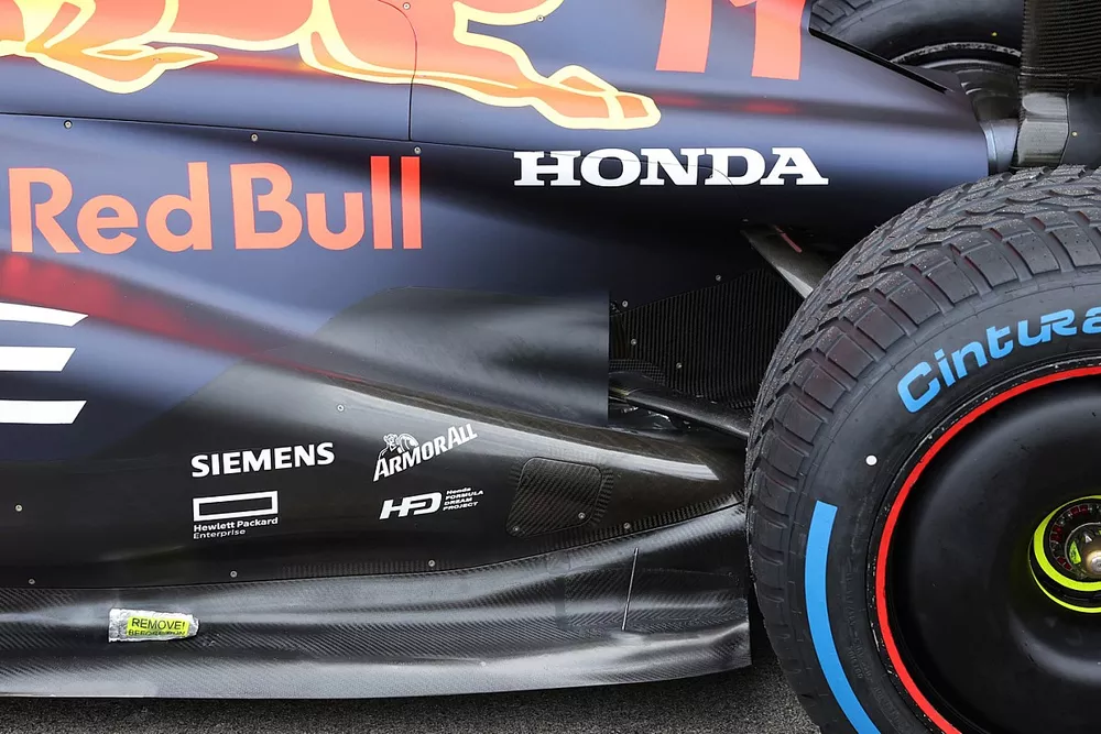 Red Bull Racing RB18 with Honda logo