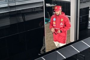 F1: Hamilton traz engenheiro da Mercedes em 'pontapé inicial' de grandes mudanças na Ferrari