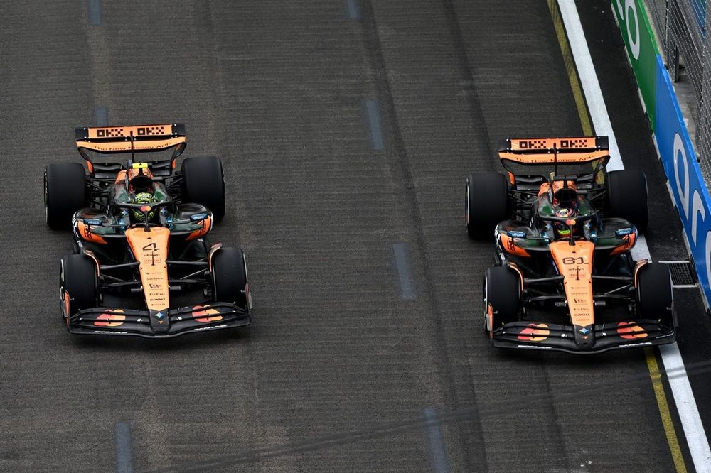 Lando Norris, McLaren, Oscar Piastri, McLaren