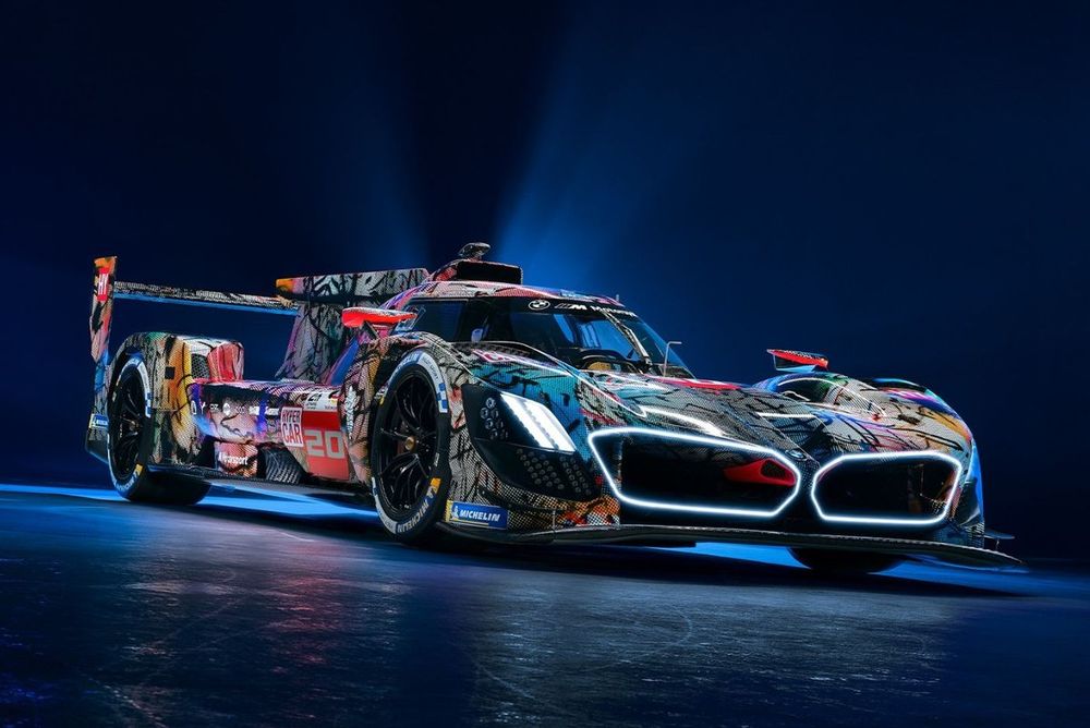 BMW V12 LMR Art Car Museum Edition アートカー Le Mans: How BMW built its Art Car to race