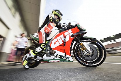 Crutchlow: "Lorenzo piensa distinto que Márquez y yo porque no conoce la moto de 2018"