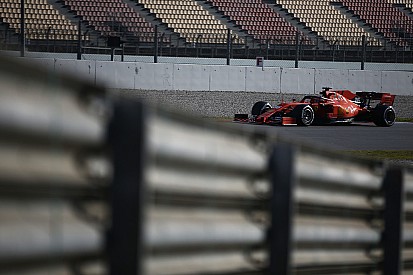 A Ferrari volt a leggyorsabb a hetedik tesztnapon: csúnyán összetört a Red Bull-Honda