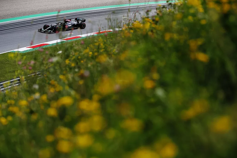 Lewis Hamilton, Mercedes W12