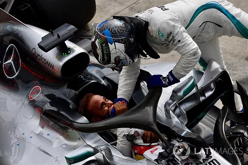Lewis Hamilton, Mercedes AMG F1 et Valtteri Bottas, Mercedes AMG F1 dans le Parc Ferm&eacute;