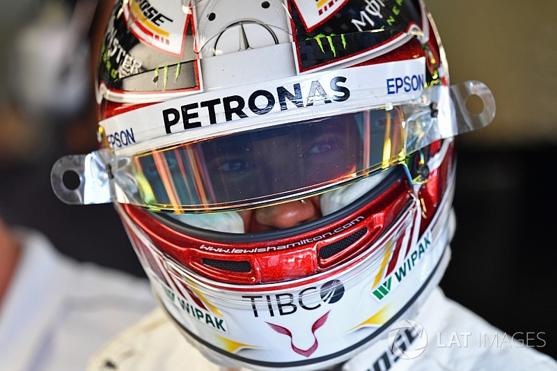 Hamilton admite superioridade da Ferrari e exalta competitividade