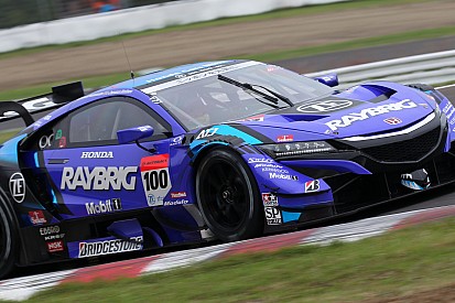 Super GT Sugo: Drama di lap terakhir, Button menangi balapan