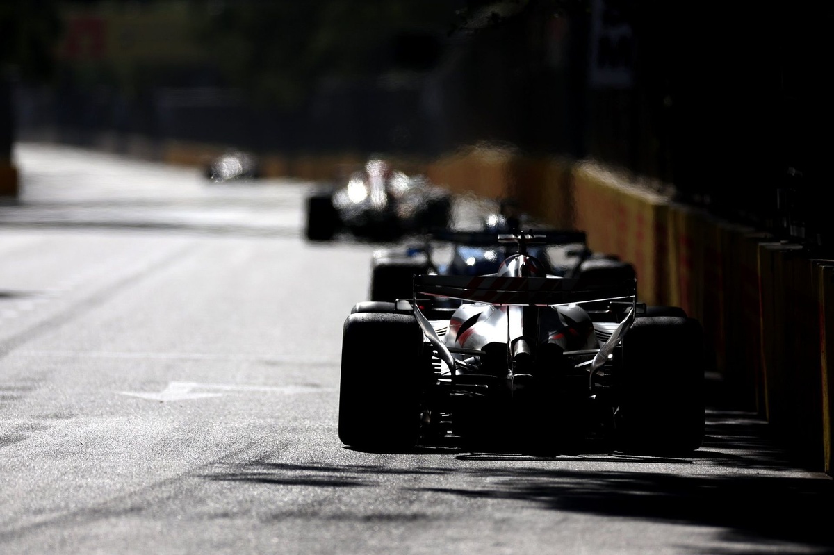 F1: Decisão de não usar safety car na última volta em Baku criou risco evitável?