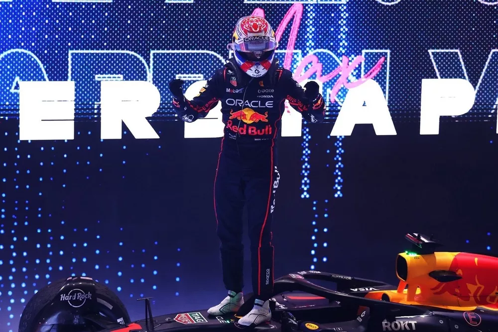 最終戦は三つ巴だ！ フェルスタッペン今季7勝目で大逆転での5連覇見え