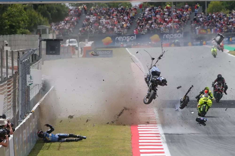 Alex Marquez, Gresini Racing, Pedro Acosta, Red Bull KTM Factory Racing crash