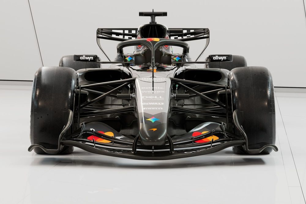 El McLaren MCL40 para el test de Barcelona con decoraci&oacute;n especial