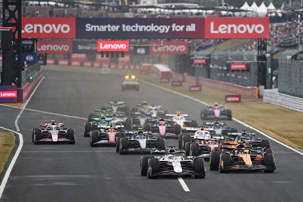 Lando Norris, McLaren, Oscar Piastri, McLaren, Max Verstappen, Red Bull Racing