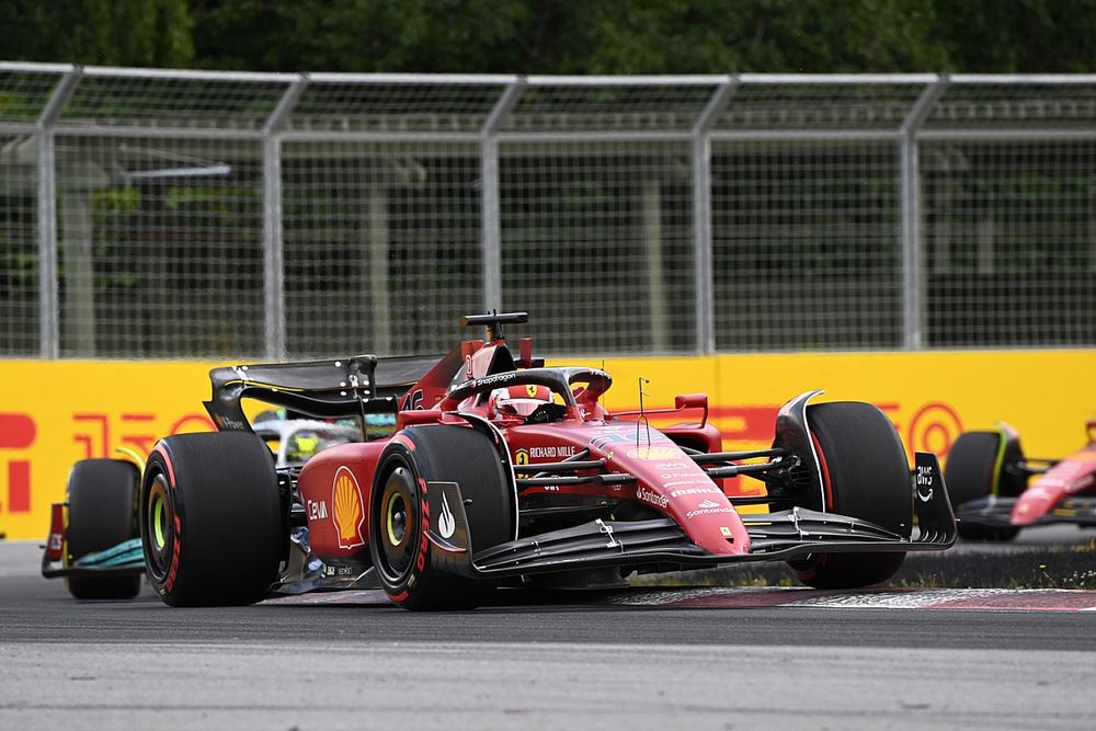 Charles Leclerc, Ferrari F1-75, Lewis Hamilton, Mercedes W13