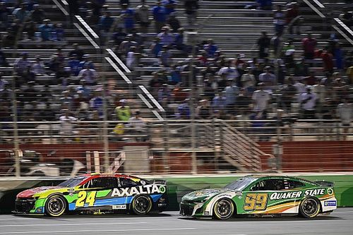 Byron gana carrera recortada por lluvia en Atlanta y Su&aacute;rez segundo