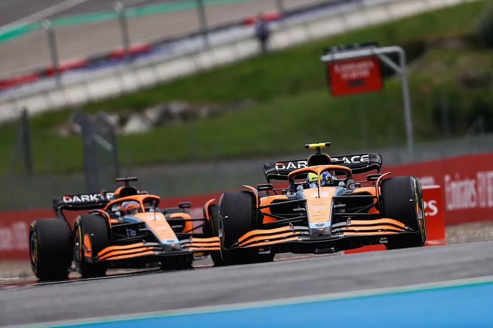Lando Norris, McLaren MCL36, Daniel Ricciardo, McLaren MCL36