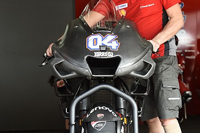 Ducati exhibe un nuevo carenado experimental con tres alas