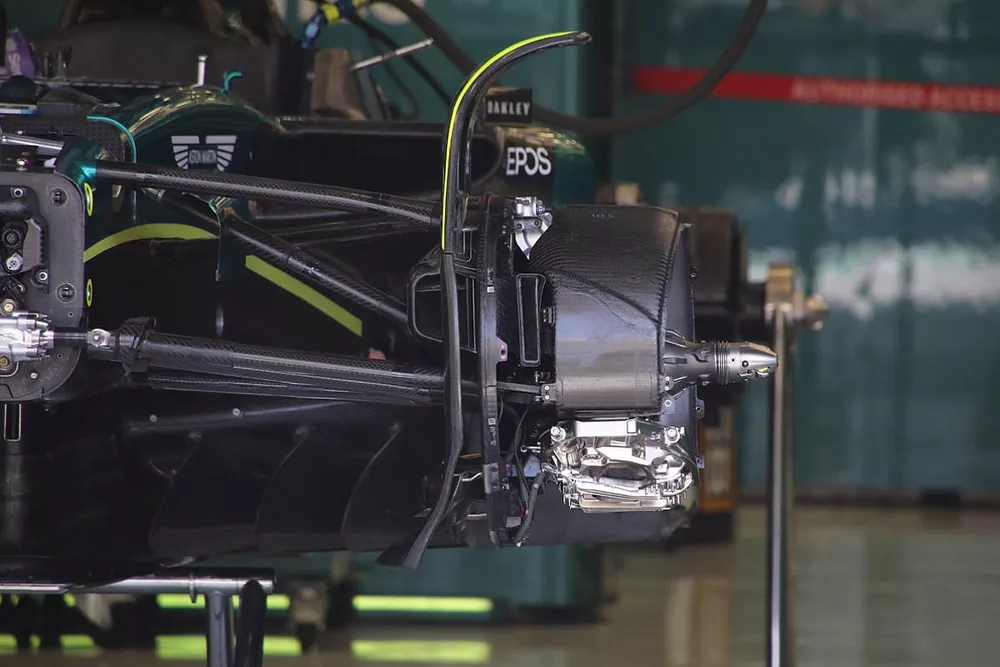 Aston Martin AMR23 detalles t&eacute;cnicos