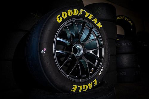 NASCAR shifts to center-locking wheels for 2021