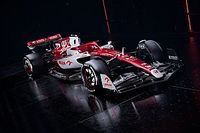 Alfa Romeo zaprezentowała barwy C42