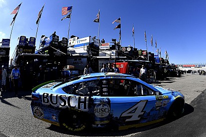 Harvick and Earnhardt Jr. lead Saturday morning practice at Dover