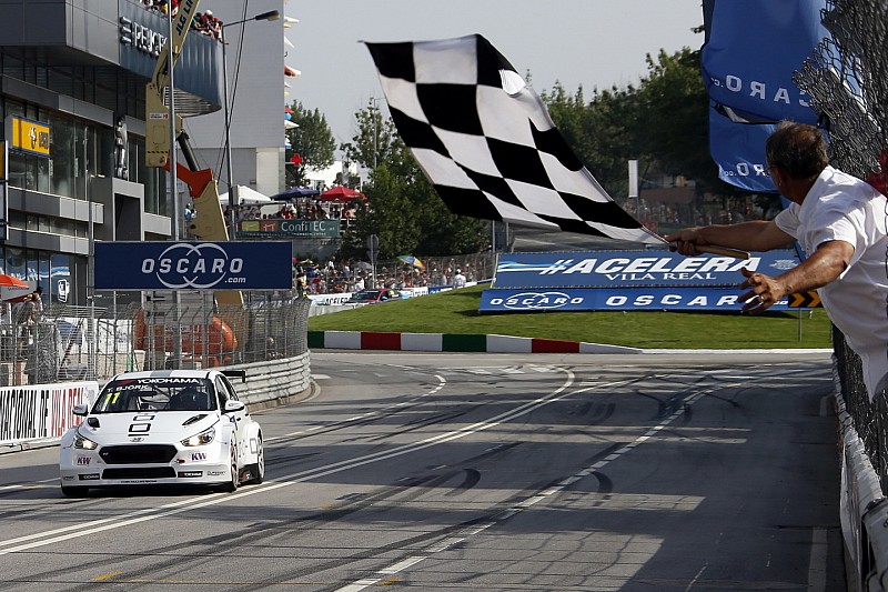 WTCR Vila Real: İkinci yarış Homola, üçüncü yarış Björk'ün oldu