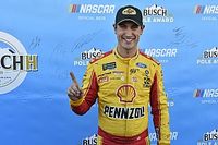 Joey Logano toma la pole en Martinsville y Su&aacute;rez en 10&deg;