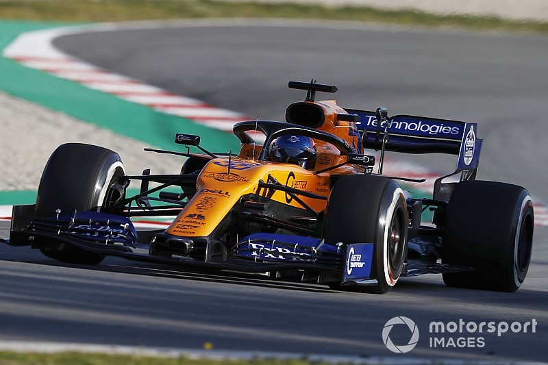 Сайнс: McLaren має пишатися першим днем тестів