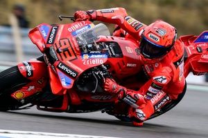 MotoGP: Após disputa com Acosta, Márquez vence sprint em Brno