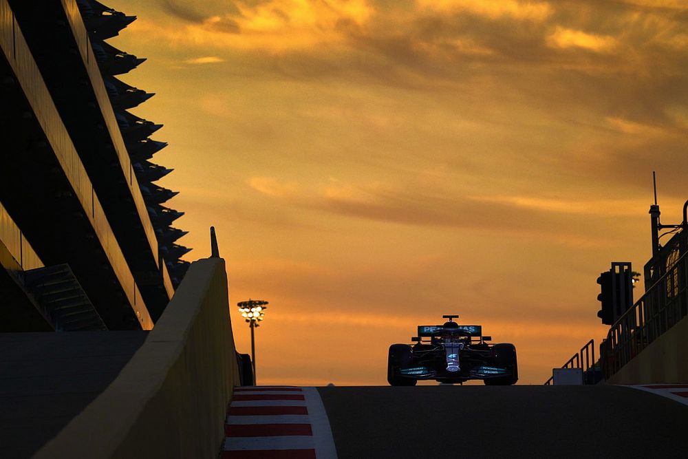 George Russell, Mercedes W10 Mule 