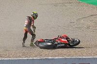 Vídeo: Rea tira a Bautista en la carrera de Magny-Cours