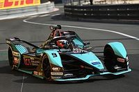 Evans pokonuje Wehrleina w walce o pole position