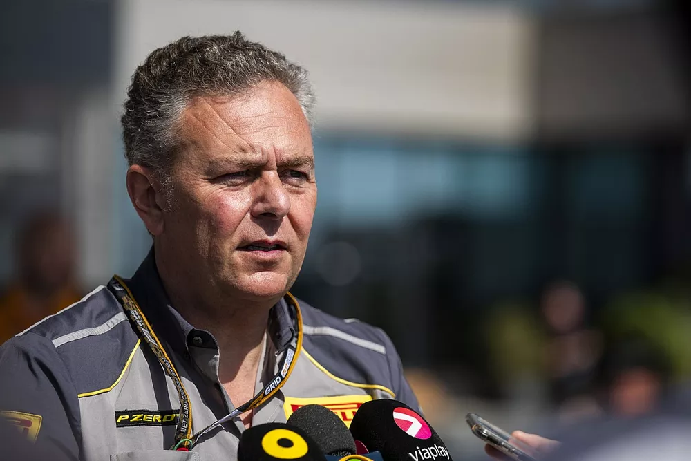 Mario Isola, Racing Manager, Pirelli Motorsport, parla alla stampa 