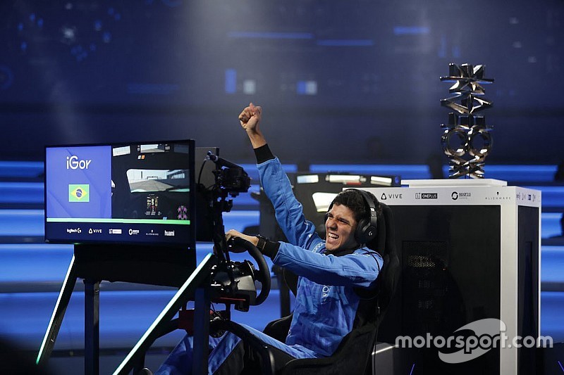 F4 driver Fraga wins McLaren's Shadow Project