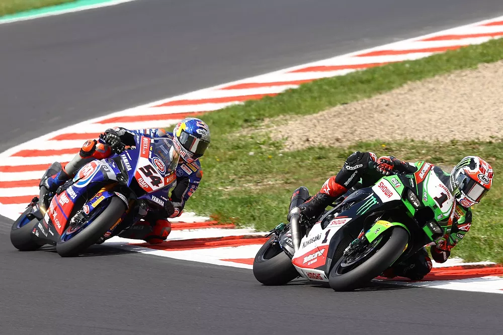 Jonathan Rea, Kawasaki Racing Team WorldSBK, Toprak Razgatlioglu, PATA Yamaha WorldSBK Team