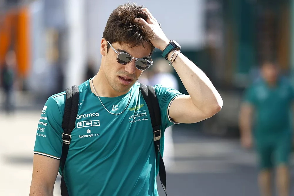 Lance Stroll, Aston Martin F1 Team, komt aan in de paddock